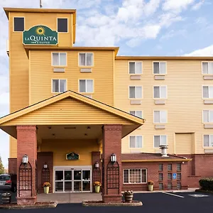 La Quinta By Wyndham Airport USA