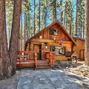  Holiday home Hank Monk Chalet
