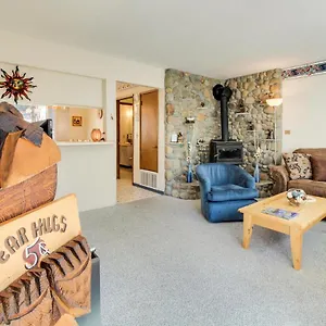  Holiday home Hit The Slopes At Sitzmark